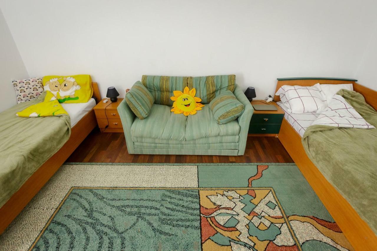 Casa Florilor Hotel Curtea De Arges Luaran gambar
